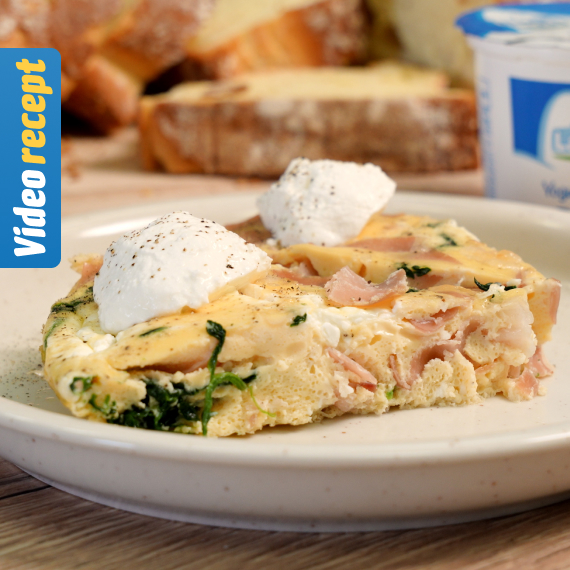 Fritaja s pršutom, špinatom i svježim sirom