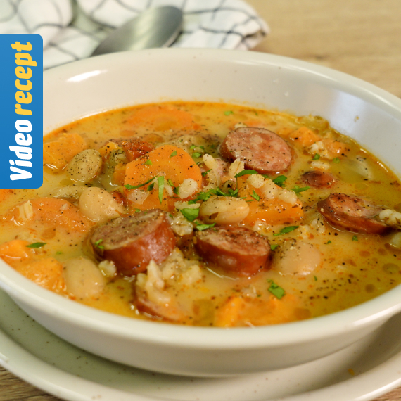 Varivo s bijelim grahom, kobasicom i povrćem